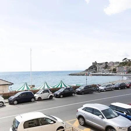 Cinque Maggio Di Fronte A E Ospedale Cenova