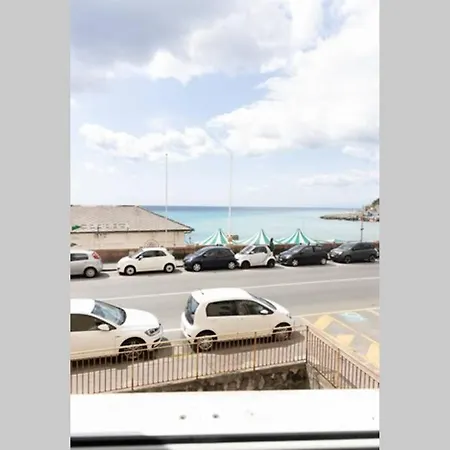公寓 Cinque Maggio Di Fronte A E Ospedale 热那亚
